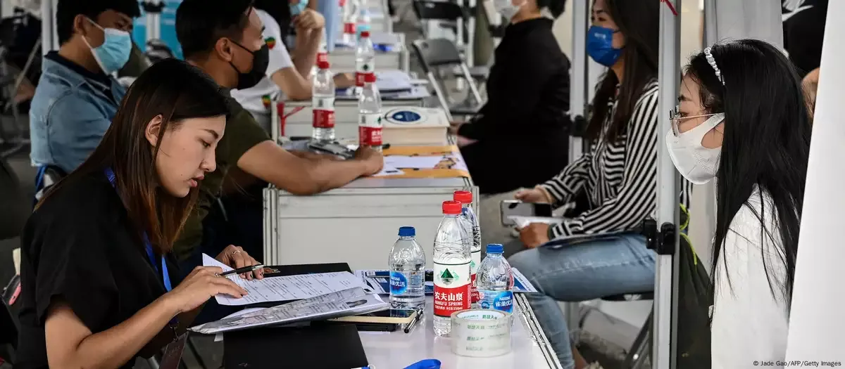 中国人惊呼“强制社保”要来了!人们担心什么?