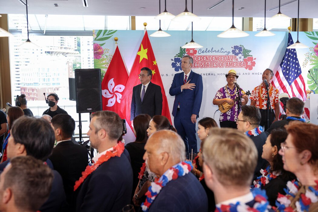 美国驻香港领馆6月举办的独立日活动。香港教育局局长称,已提醒公立学校不要让师生参加该活动。