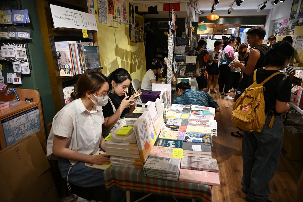 上月香港的一场独立书展。一家亲北京报纸称书展“充满软抵抗意味”。