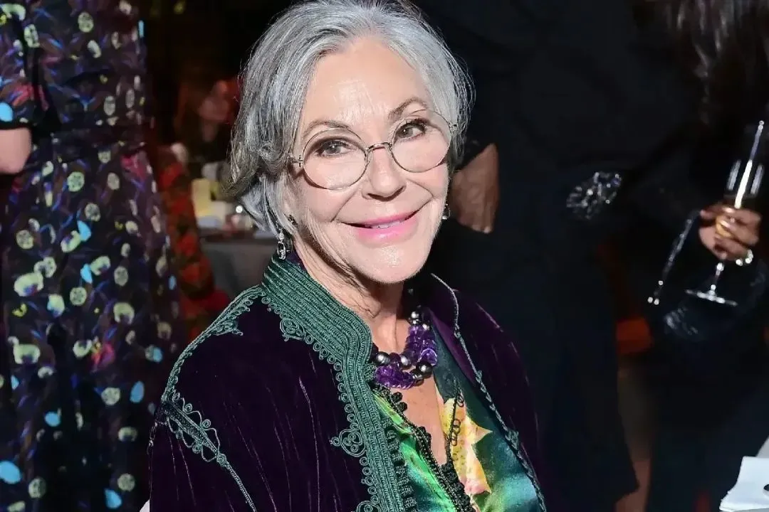 飙车撞人的世界女首富办豪华医学院,改邪归正?