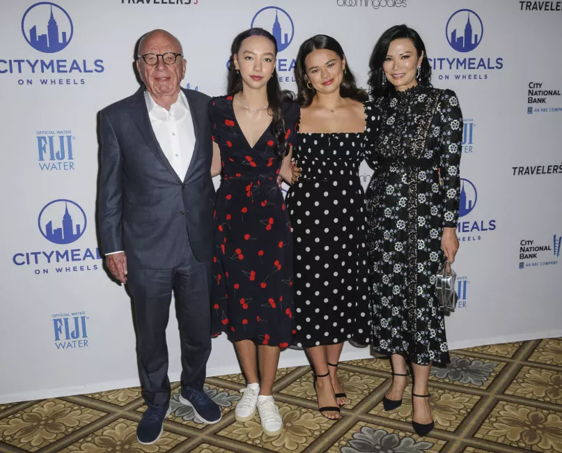 邓文迪翻盘！布局20年 2女躺赢上位 默多克3兄妹出局