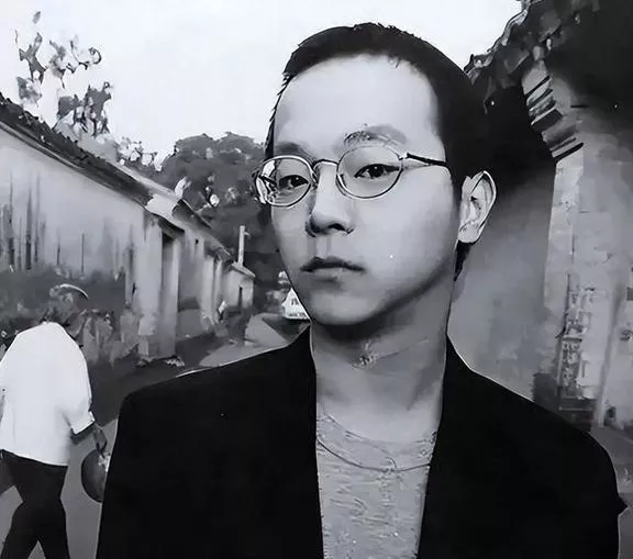 57岁窦唯瘦身成功，曾经一度胖到认不出