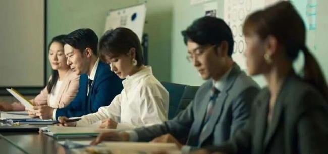 “月薪5万裸辞”的爽文 把复工的人骗惨了