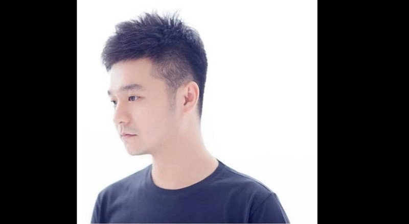 近期有網友爆料稱，編劇「極光光」李明的丈夫奚韜可能也涉及于朦朧的墜樓事件，推測其可能藉由為于朦朧策畫畫展的機會，將于朦朧關押在北京的美術館內。   圖：翻攝自 @xinwendiaocha X 帳號