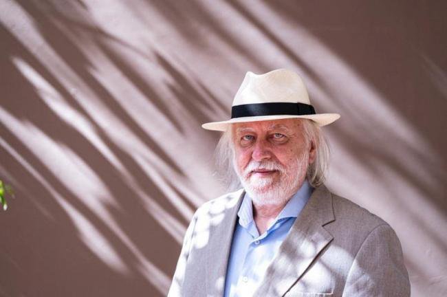 新科诺奖得主竟是李白迷 曾要家人改用筷子