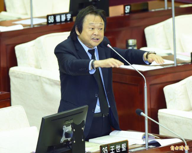 好意外,民进党立委王世坚金曲抖音暴红 好意外,民进党立委王世坚金曲抖音暴红