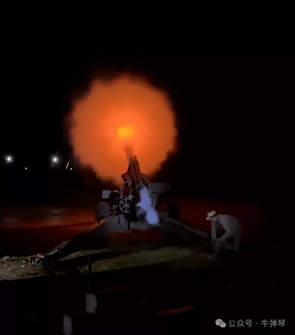 中国这两个邻国，大打出手了