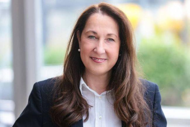 女市长遇刺大逆转!遭砍13刀 17岁养女狠虐杀 女市长遇刺大逆转!遭砍13刀 17岁养女狠虐杀