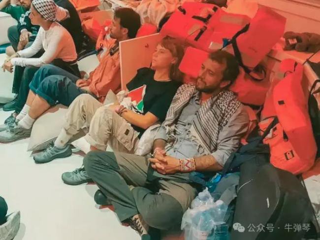 热帖:现在的她,让世界刮目相看 热帖:现在的她,让世界刮目相看