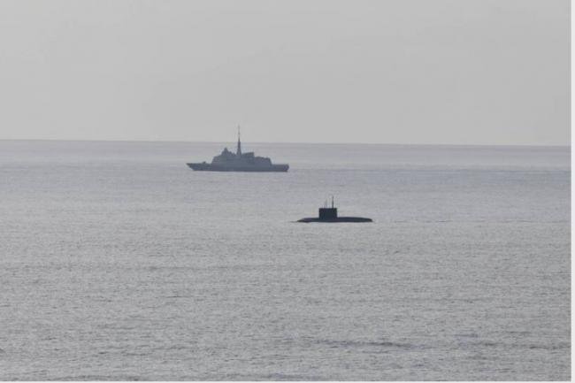 俄军潜艇无预警上浮  北约秘书长嘲讽“跛脚”