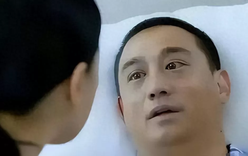 内娱就又"炸"了！离婚、戴呼吸机、一个比一个离谱