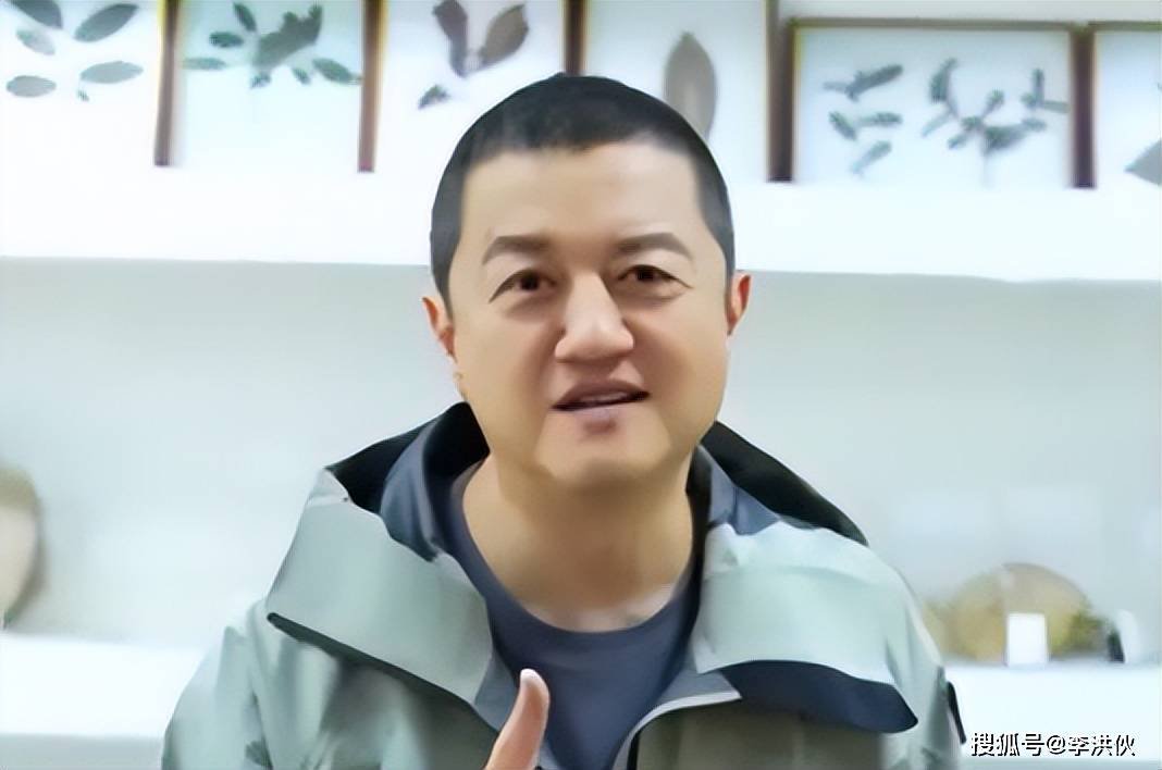 上午悲痛官宣离婚 晚上开心直播 李亚鹏来不及悲伤就去赚钱