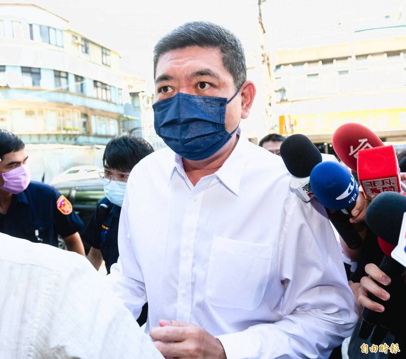 艺人「NONO」陈宣裕被控强制性侵、猥亵6女共7次，被士林地检署起诉，士林地院审理后认定仅有1件强制性交未遂案构成犯罪，判刑2年6月徒刑；NONO、检方均上诉，高等法院定明（16）日下午首度传唤NONO出庭审理。（资料照，记者王文麟摄）