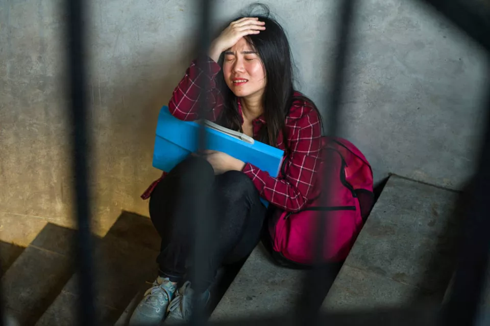 “贫困留学生”,陷入定制的电诈剧本