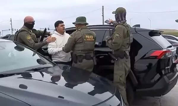 继卡车司机后 ICE开始抓捕没身份的Uber和Lyft司机