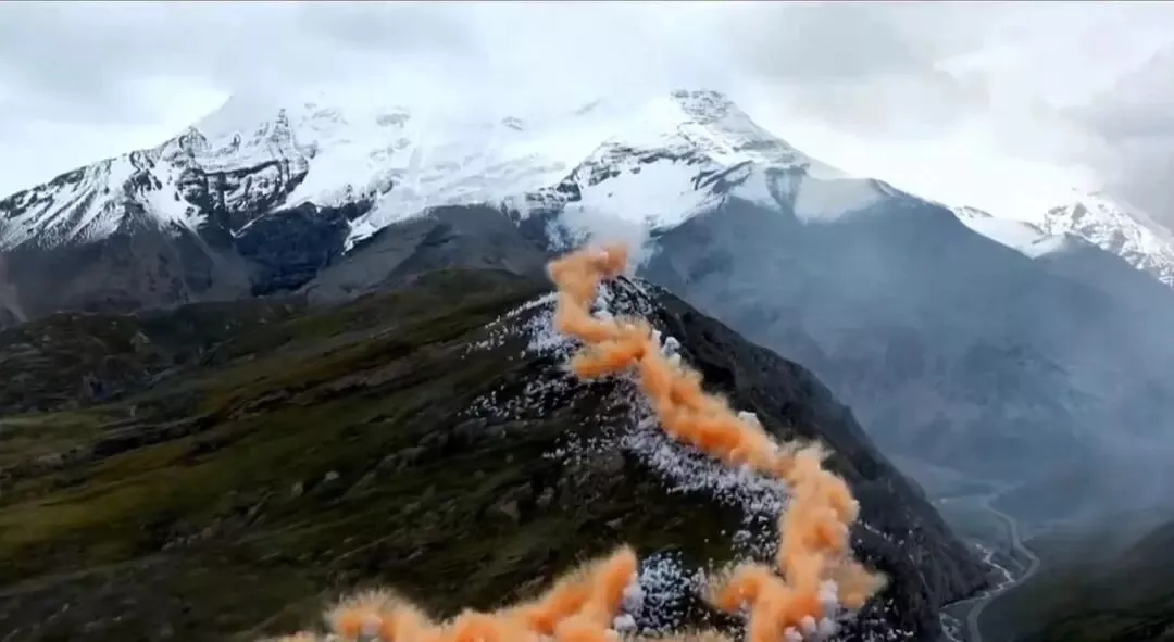 一场烟花秀,把县委县政府领导班子“一窝端”了