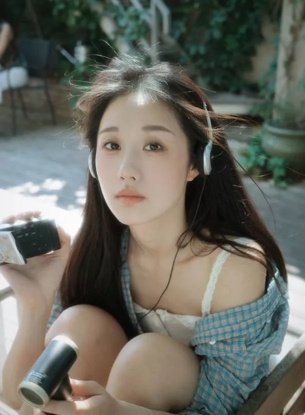 女星李禹熹发文控诉荣梓杉:谈恋爱遭家暴踢踹