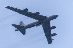 加强施压马杜罗 传美B-52轰炸机盘旋委内瑞拉外海