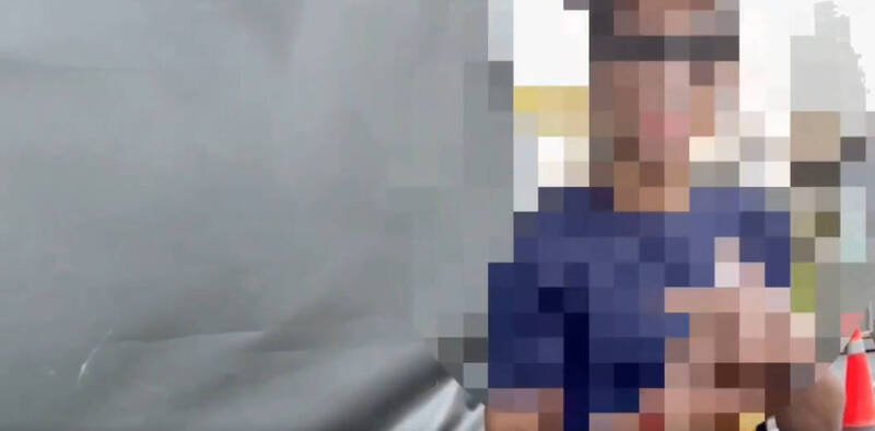 徐姓小货车司机车上被搜出毒品。（记者郑景议翻摄）