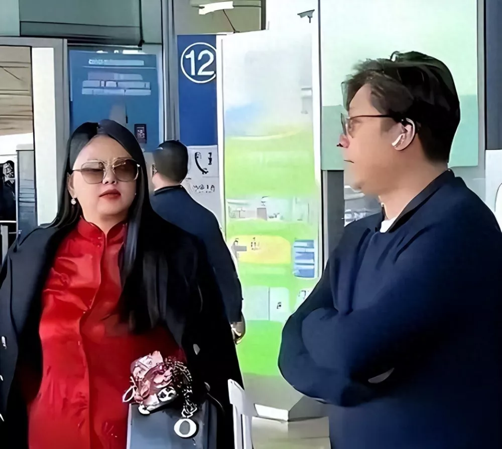 李湘回国目测200斤,从富态到臃肿已成球