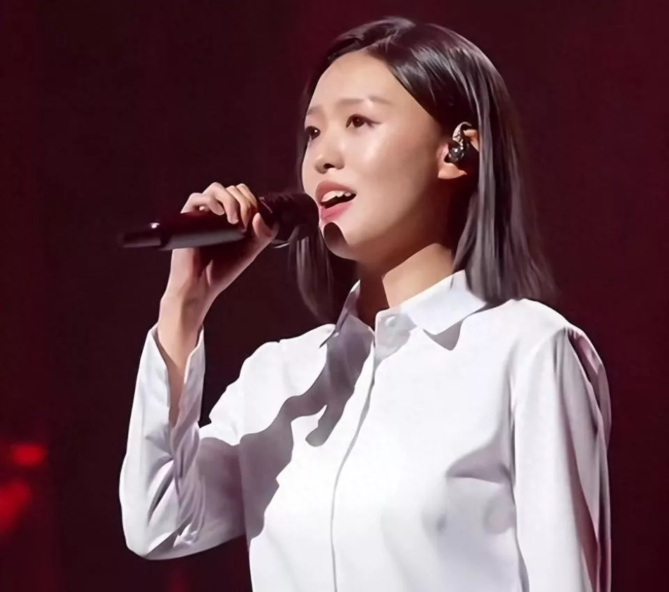 刀郎对徐子尧的称呼变了,二字之差释放了强烈信号