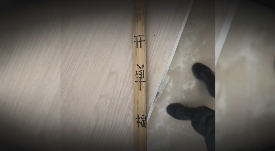 缅北徐老发集团罪行：竹片挑断手筋 剁小指泡罐子里