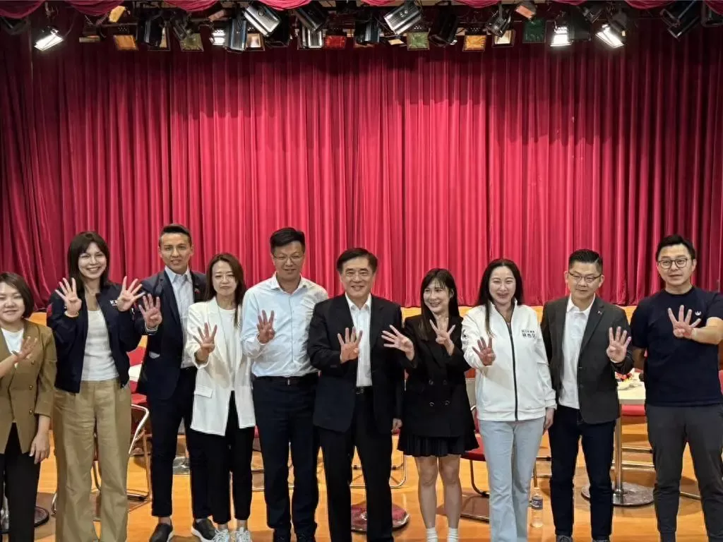 郝龙斌：我反对“世代交替”这四个字 主张世代共荣