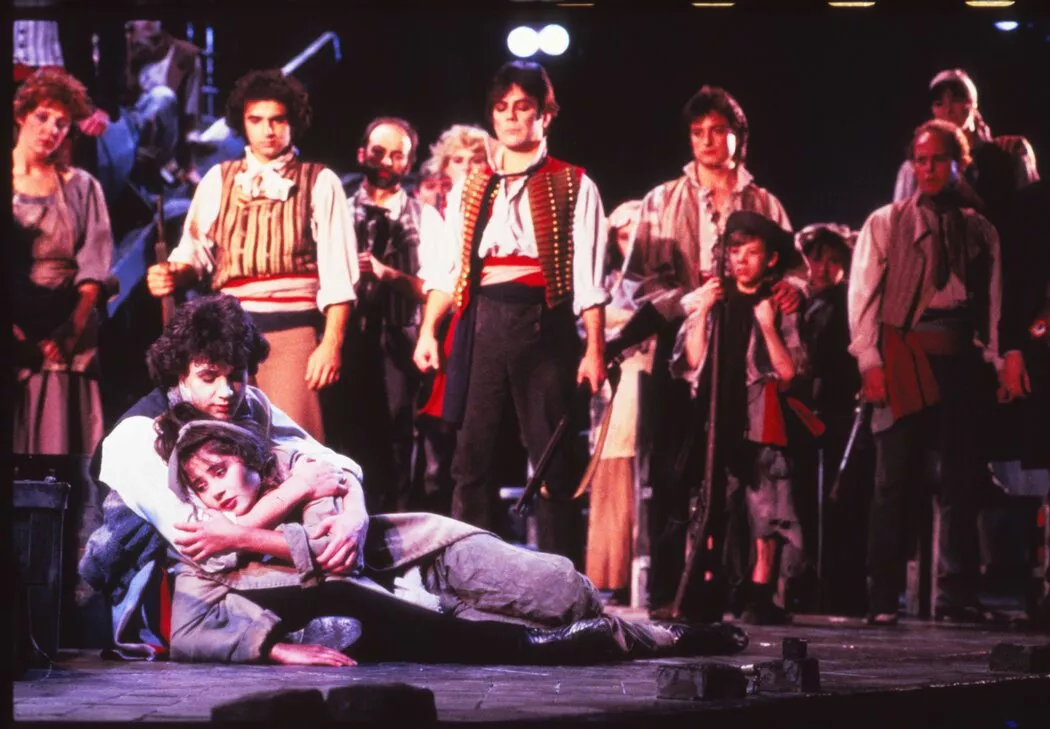 音乐剧《悲惨世界》何以风靡全球40年、经久不衰?