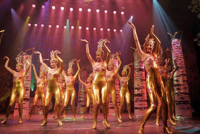 许家印的“三瘾”:官瘾、钱瘾、色瘾 许家印的“三瘾”:官瘾、钱瘾、色瘾