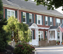 扯!美国14岁少女 一脚踹死学校职员