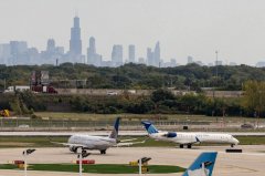 联合航空2架客机 惊传在芝加哥机场擦撞