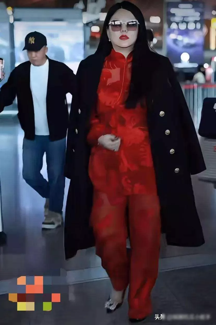 王诗龄频繁现身北京机场,父母动向成谜