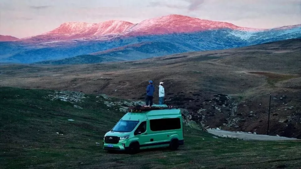 边旅行边赚钱,月入五万?