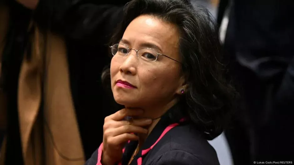 成蕾在中国经历了怎样的三年监禁?