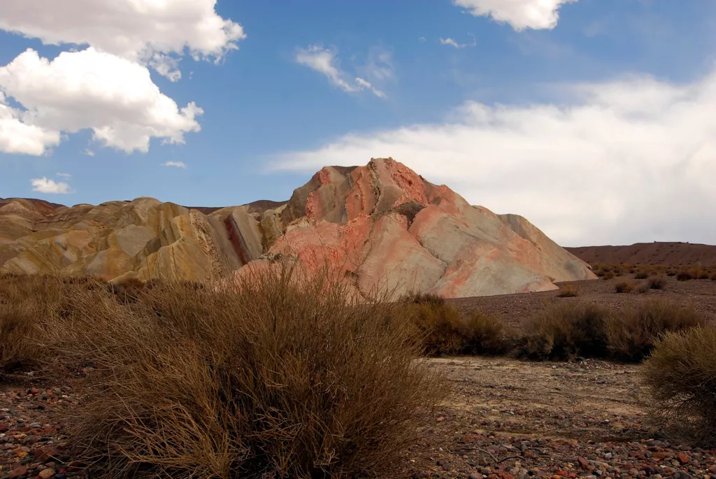 稀土武器？彭博：终将后悔 能靠泥土挟持全世界？