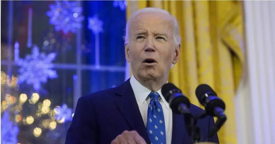 接受放射治疗 拜登首次公开露面 额头留明显疤痕…