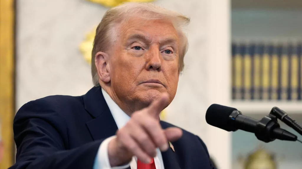 特朗普:中国“不想”入侵台湾 重申对习近平的信任