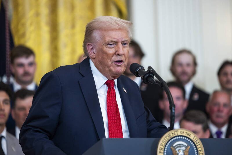 川普本周访亚洲，专家忧即兴风格酿灾。（欧新社）