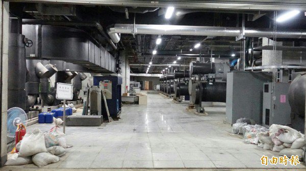 今天豪大雨桃园机场立即启动防汛机制。（记者姚介修摄）