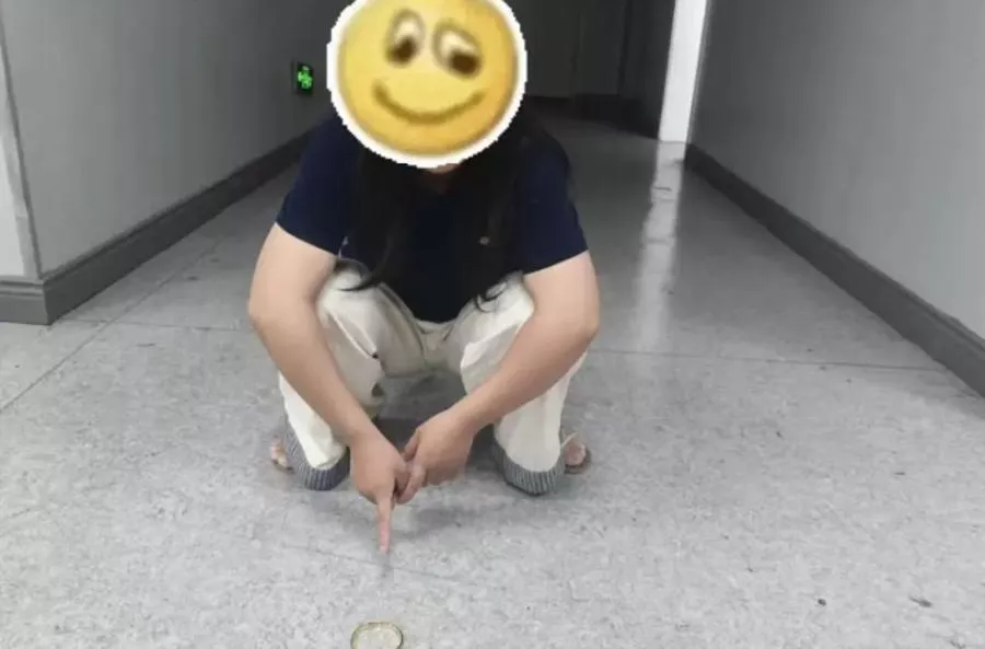 新娘金手镯被调包成铜:感觉轻飘飘的,越想越不对劲!