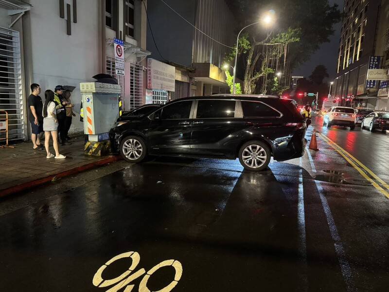 立法院当值黄姓司机驾驶休旅车暴冲。（警方提供）