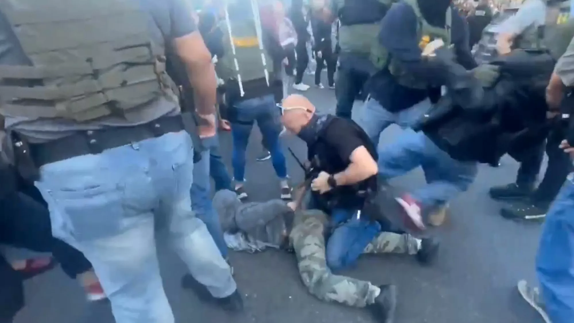 ICE扫荡纽约唐人街:拘4美国公民 民主党议员怒斥