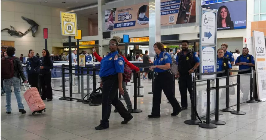 美政府关门第3周!6万航空安检人员"零收入":需兼差,贷款度日