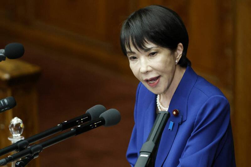 日本首相高市早苗称将进一步加快军事建设和军事开支。（彭博社）