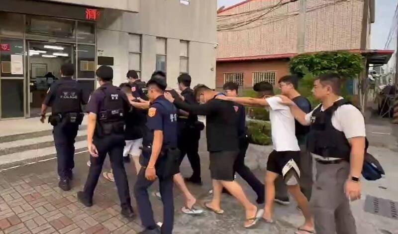 高雄发生斗殴事件，警方法办5人。（读者提供）
