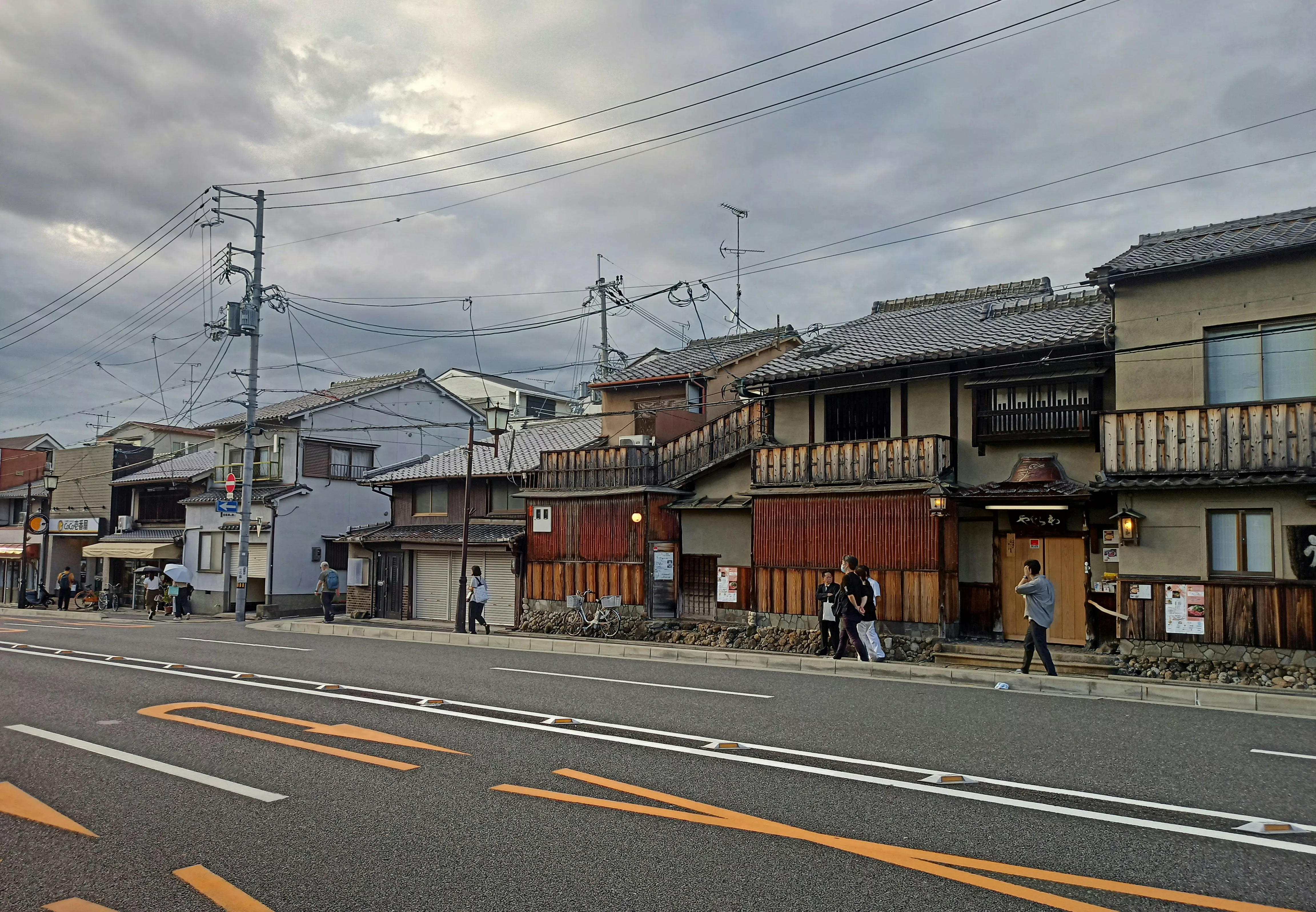 看不上中国新移民的不止日本人 还有他们“居高临下”