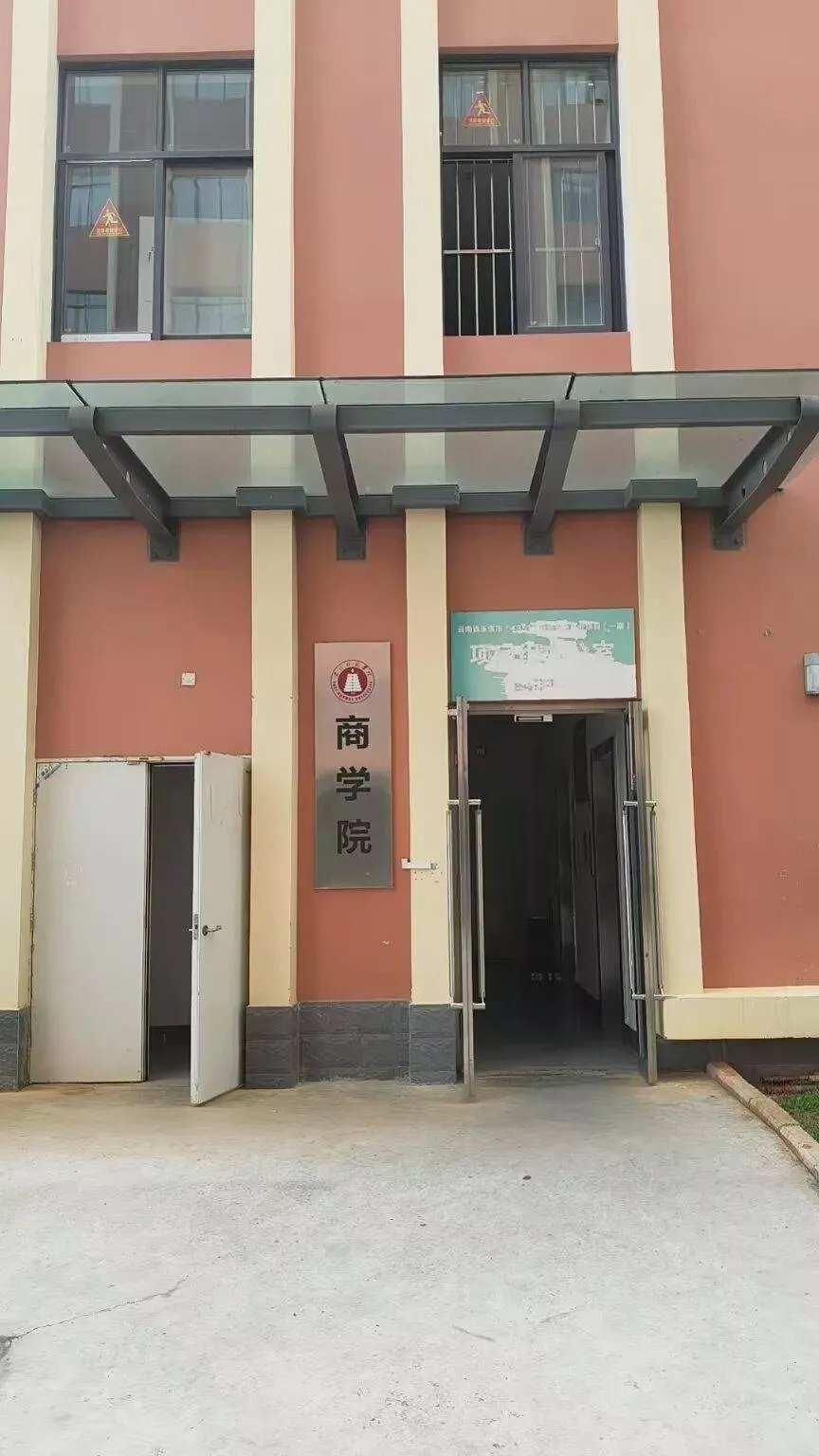 老赖朋友圈晒旅游，债主患癌求救命钱