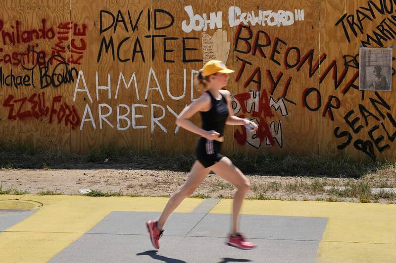 研究发现，男性可能需要比女性多1倍的运动量，才能达到相同程度的降低冠状动脉心脏病风险。（示意图，路透档案照）