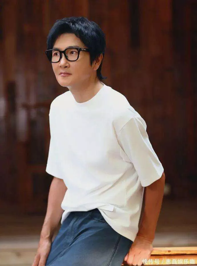 56岁孙楠近照瘦成“巴掌脸”,自曝瘦了20多斤