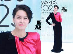 ELLE盛典红毯：女明星在比美 男明星在比谁的造型更怪